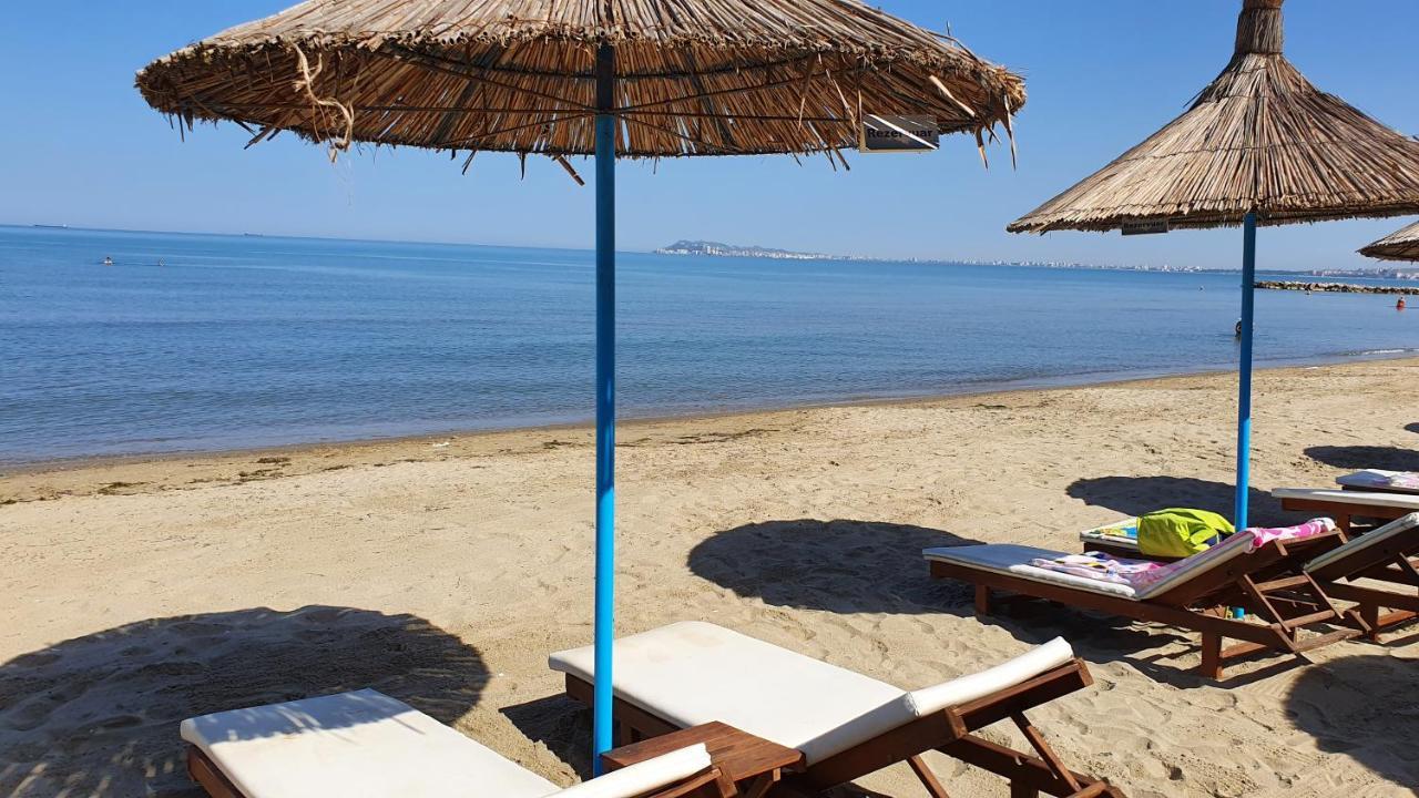 Risus Hotel Голем Екстериор снимка