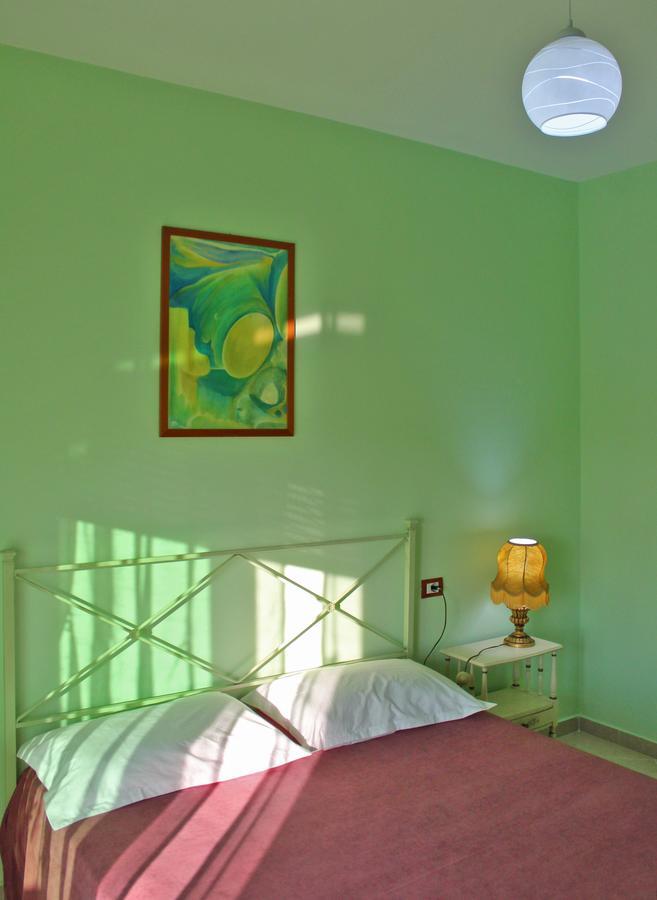 Risus Hotel Голем Екстериор снимка