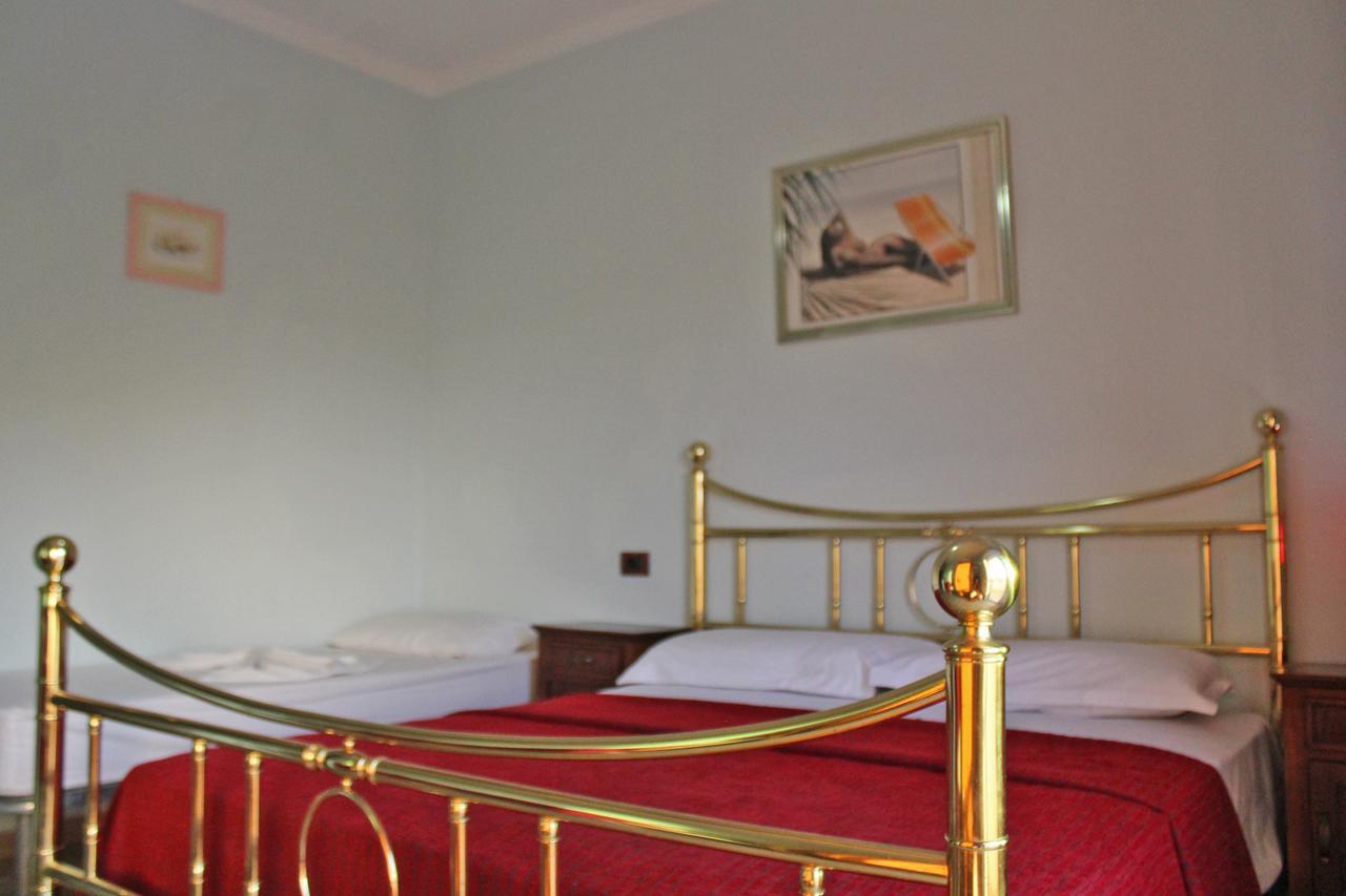 Risus Hotel Голем Екстериор снимка